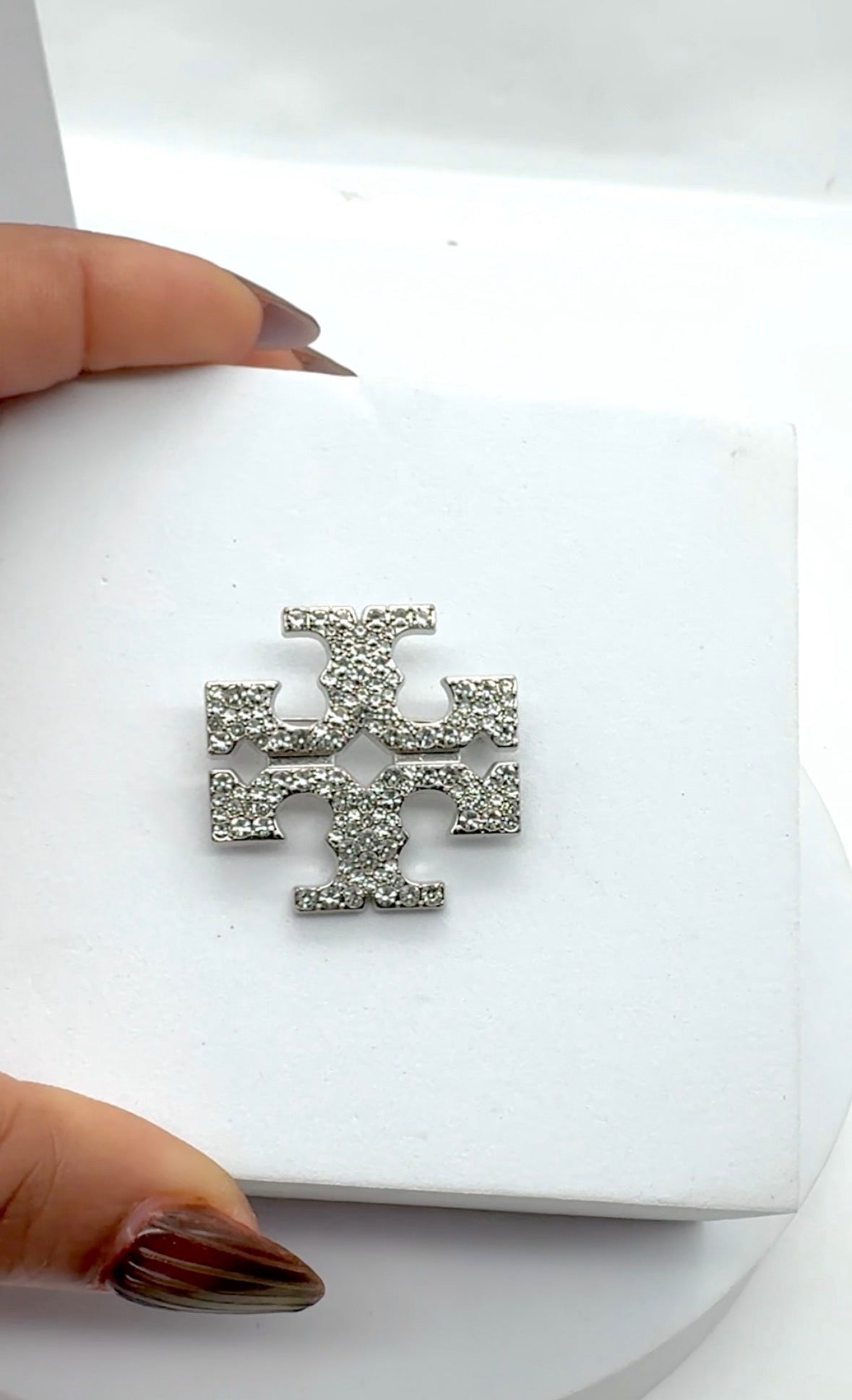 BROOCH 8007