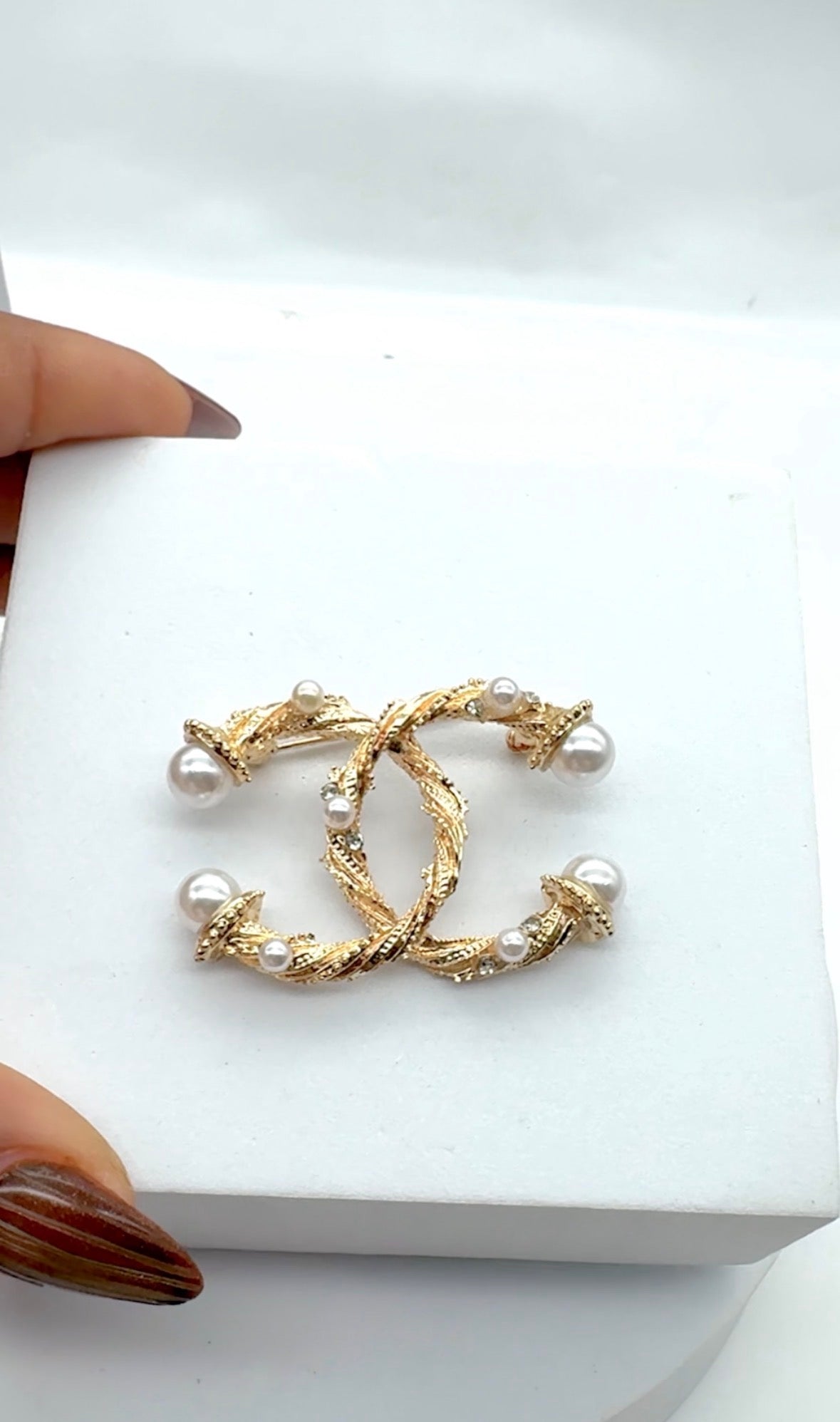 BROOCH 8004