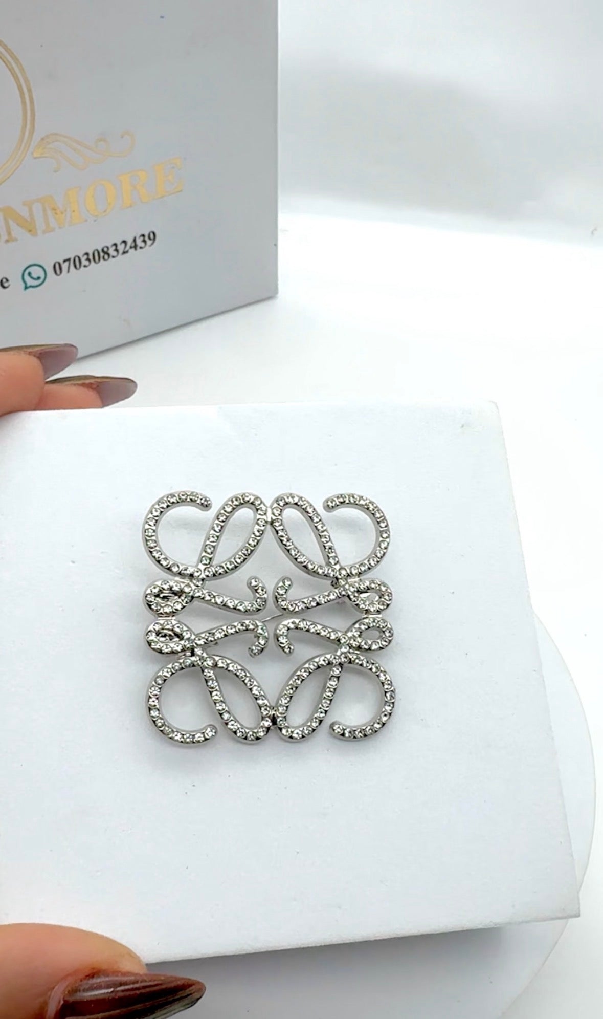 BROOCH 8009