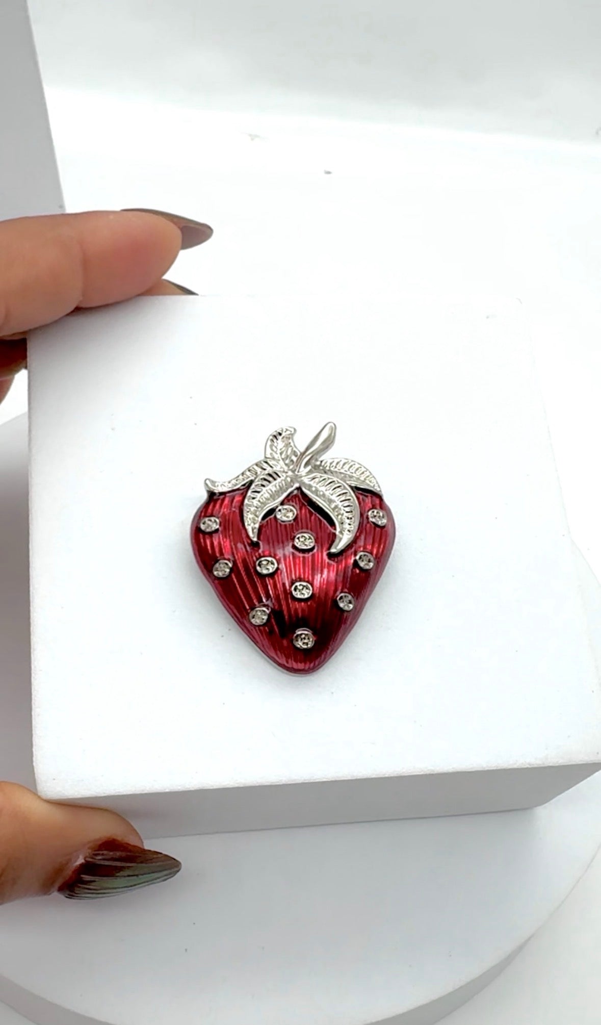 BROOCH 8005