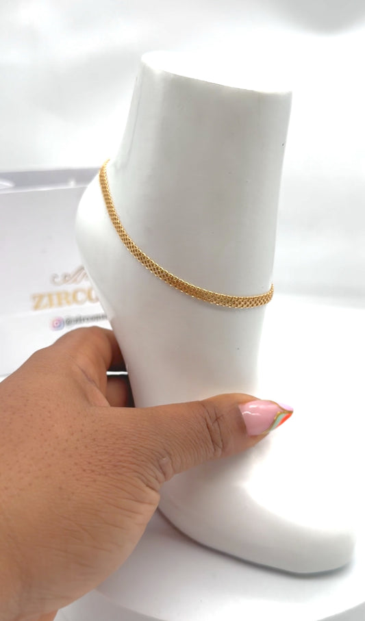 ANKLET 2003