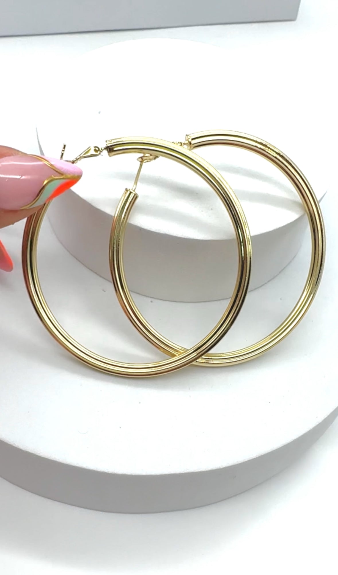 MEDIUM EARRINGS 2033