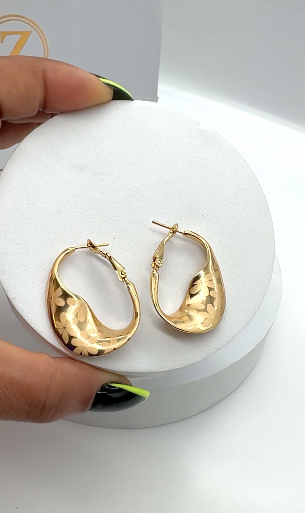 EARRINGS 037