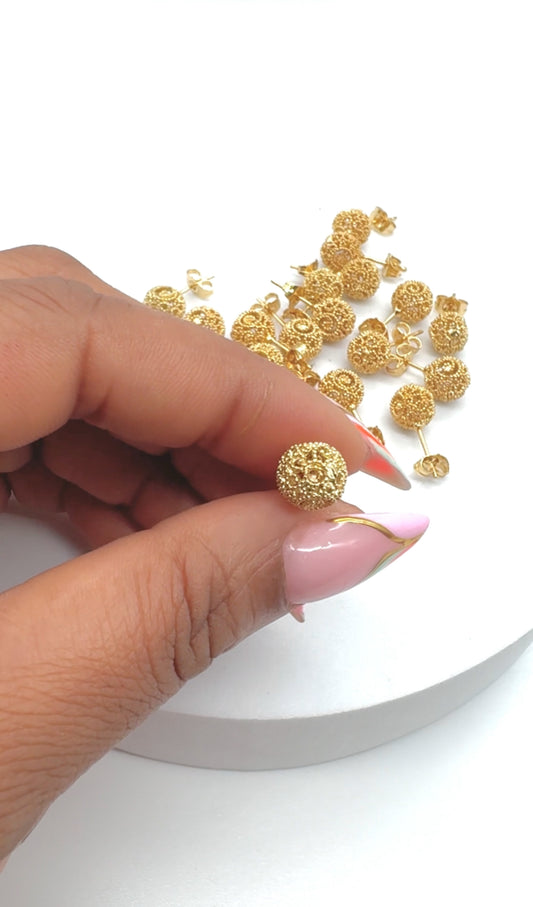 STUD EARRINGS 2001