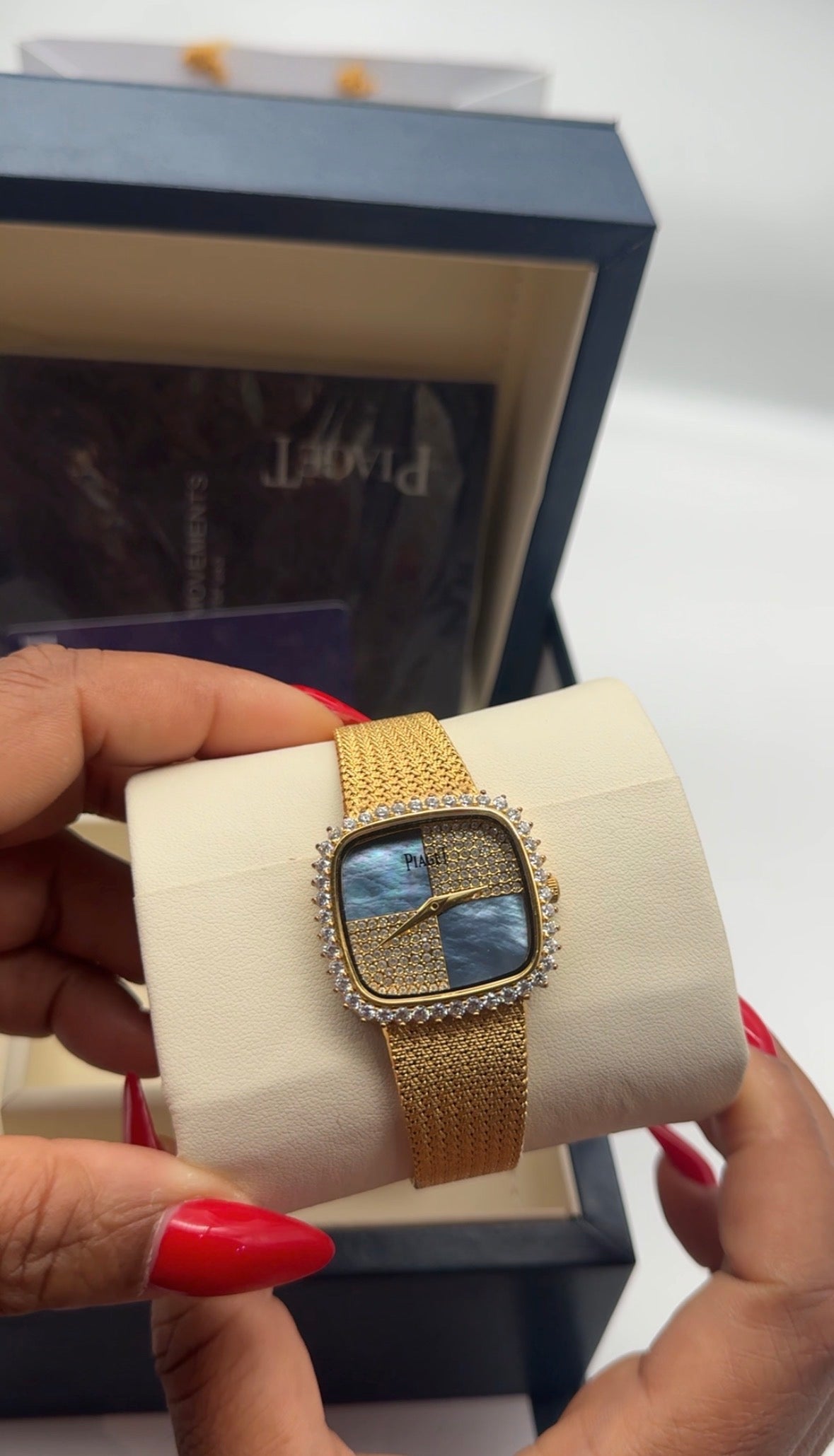 WRISTWATCH 9003