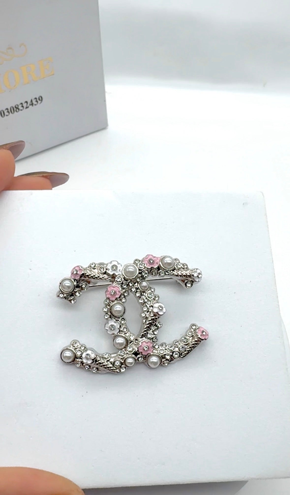 BROOCH 8012