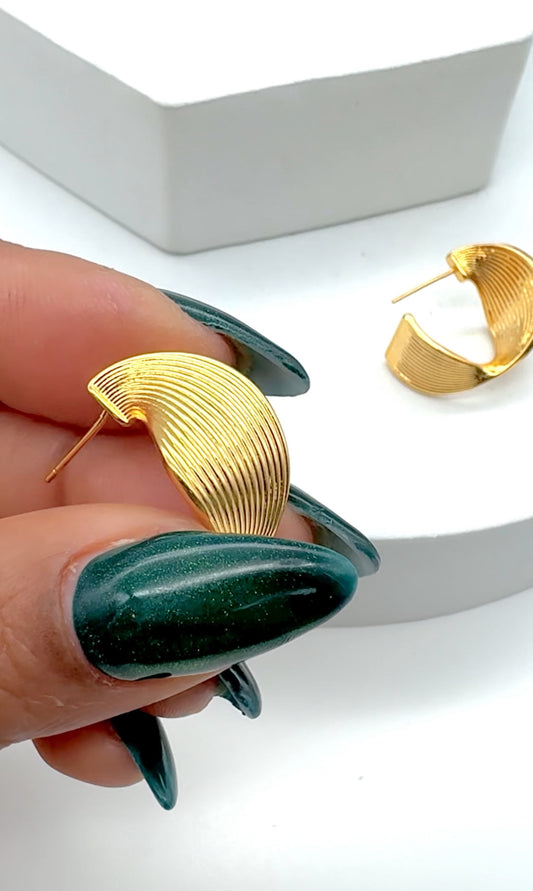 Gold twist semi hoop EARRINGS 3043