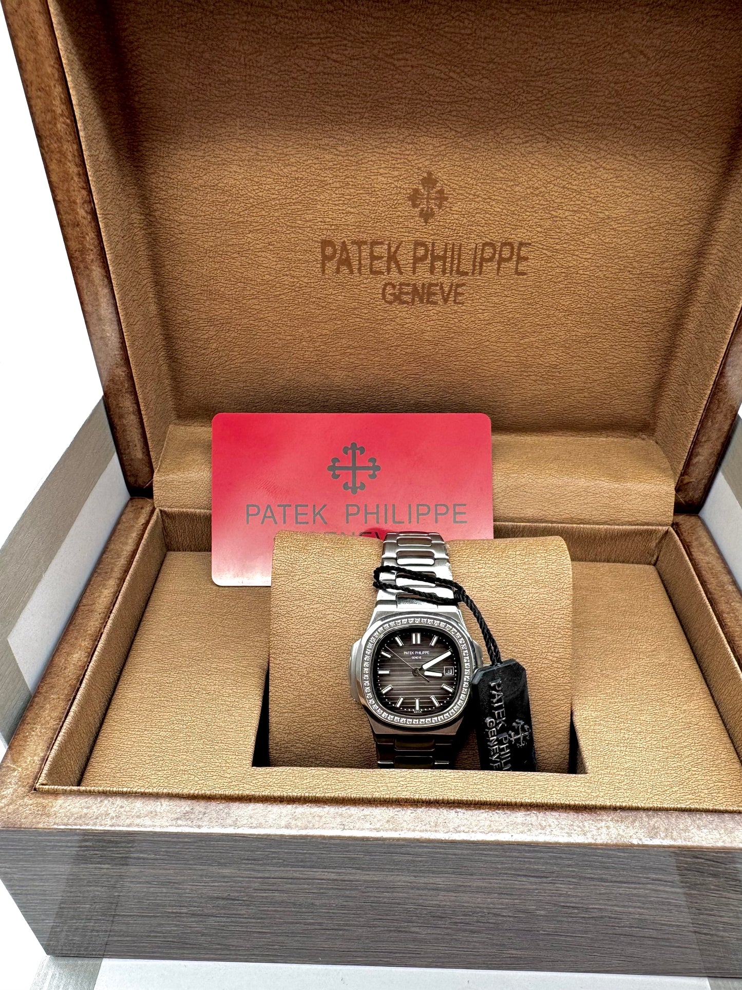 EXQUISITE PATEK PHILIPPE WATCH